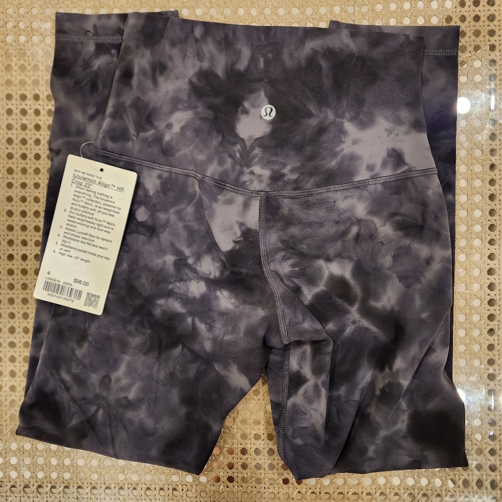 SOLD....NWT Lululemon align crop HR 23" NEW